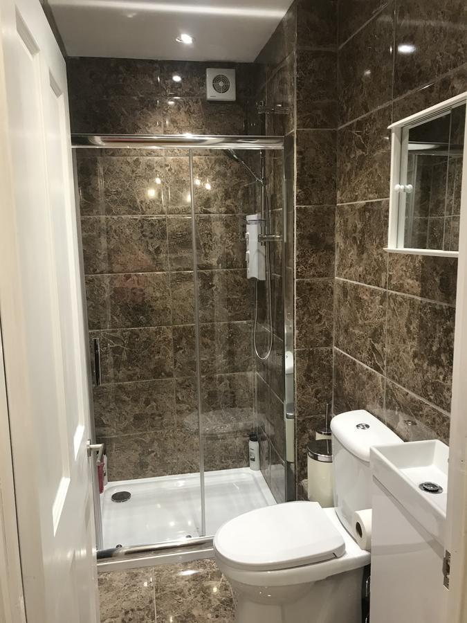 Central City Pad One Bedroom Plus Double Sofabed باث المظهر الخارجي الصورة